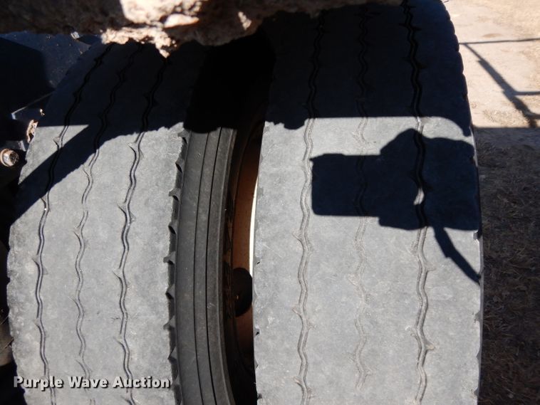 image for item DH2257 2006 Peterbilt 378 semi truck