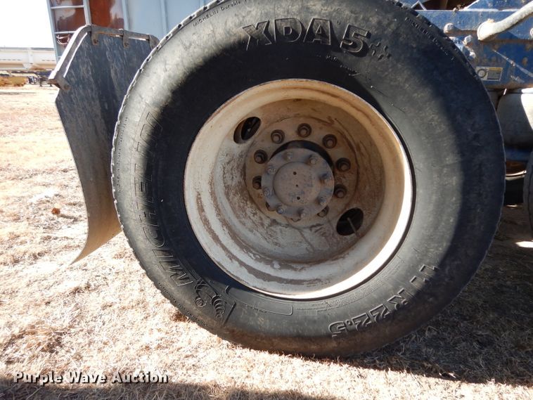 image for item DH2257 2006 Peterbilt 378 semi truck