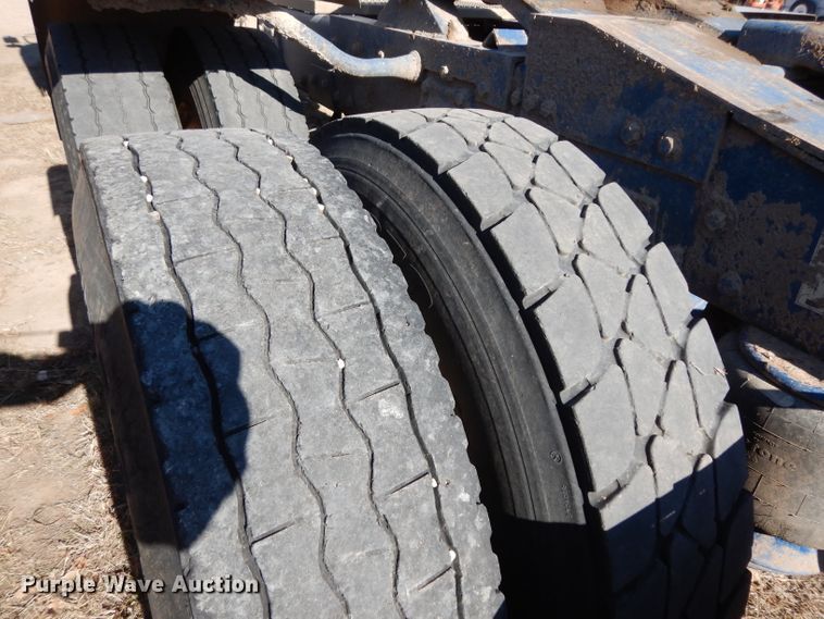 image for item DH2257 2006 Peterbilt 378 semi truck