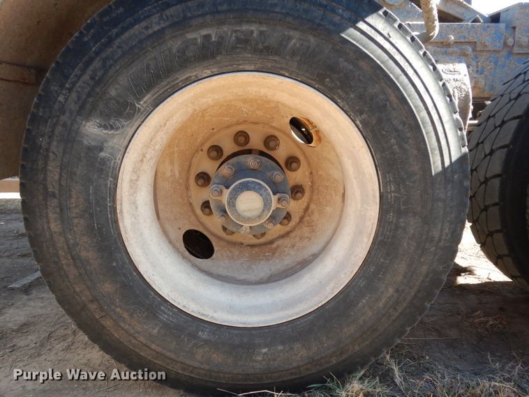 image for item DH2257 2006 Peterbilt 378 semi truck