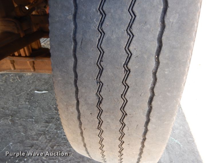 image for item DH2257 2006 Peterbilt 378 semi truck