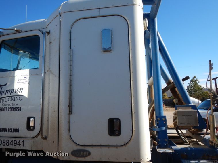 image for item DH2257 2006 Peterbilt 378 semi truck