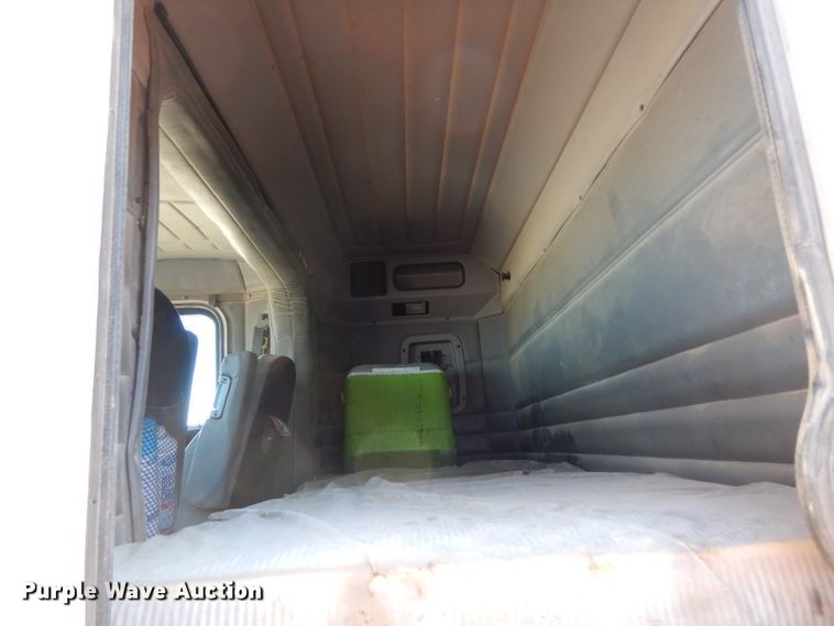 image for item DH2257 2006 Peterbilt 378 semi truck