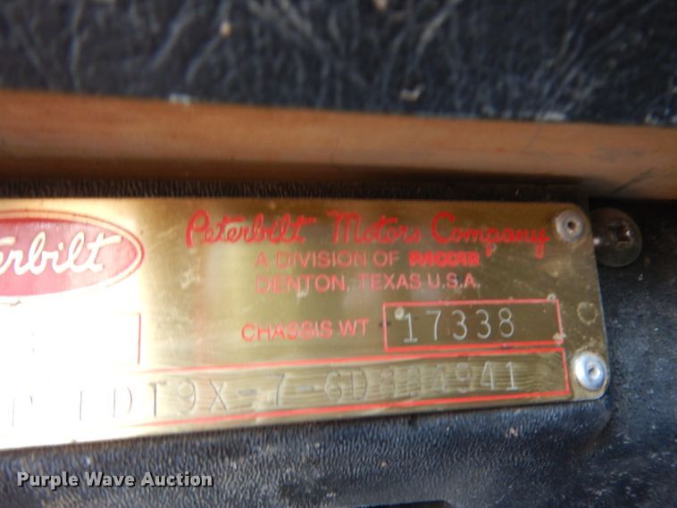 image for item DH2257 2006 Peterbilt 378 semi truck