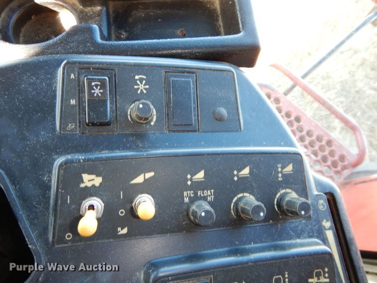 image for item DH4278 1998 Case IH 2388 RWA combine