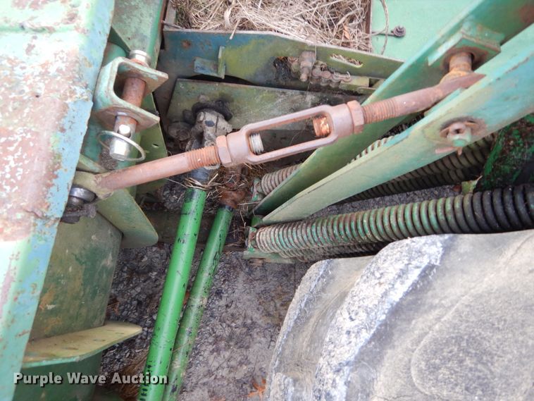 image for item DH5003 1986 John Deere 3830 windrower