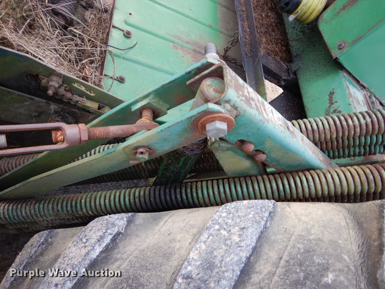 image for item DH5003 1986 John Deere 3830 windrower