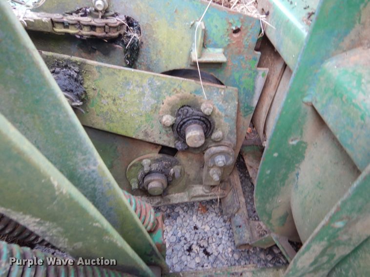 image for item DH5003 1986 John Deere 3830 windrower