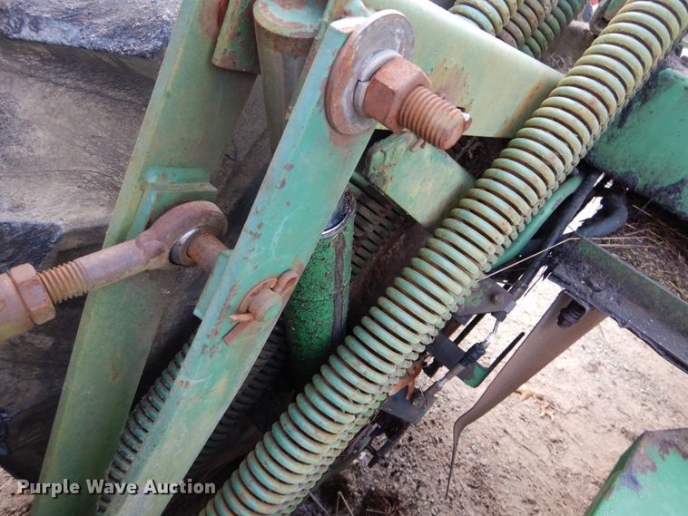 image for item DH5003 1986 John Deere 3830 windrower