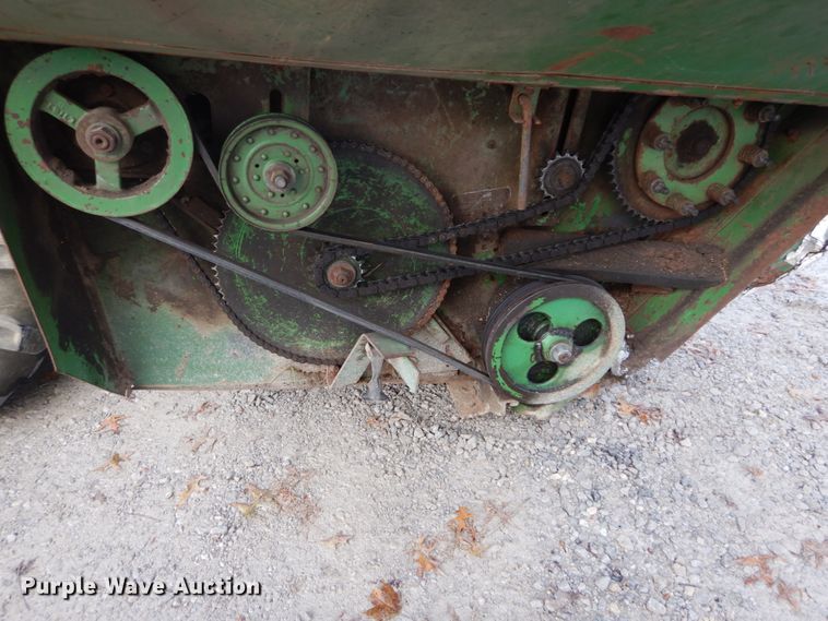 image for item DH5003 1986 John Deere 3830 windrower