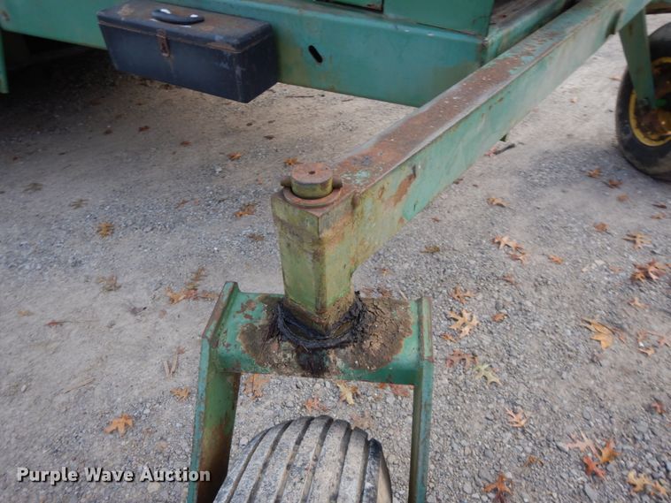 image for item DH5003 1986 John Deere 3830 windrower