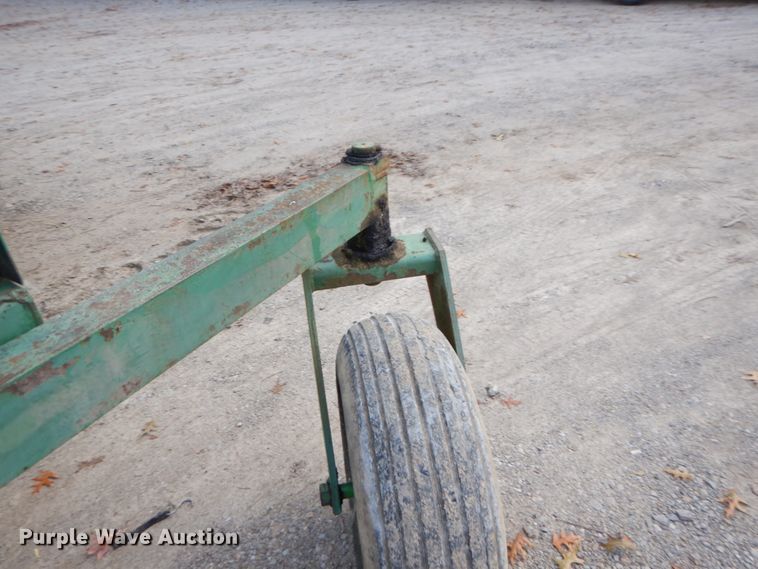 image for item DH5003 1986 John Deere 3830 windrower