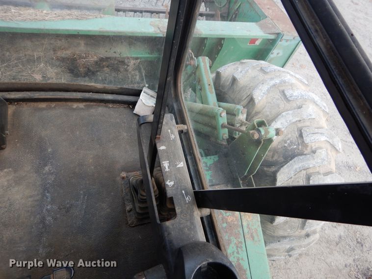 image for item DH5003 1986 John Deere 3830 windrower