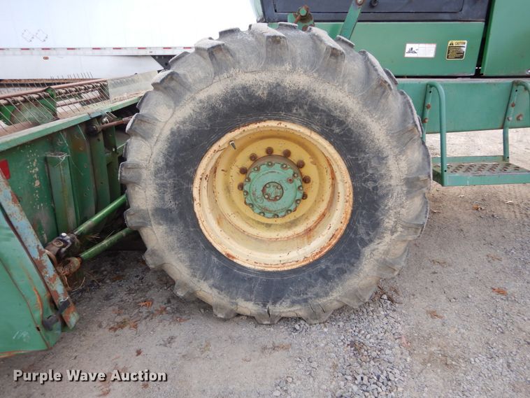 image for item DH5003 1986 John Deere 3830 windrower