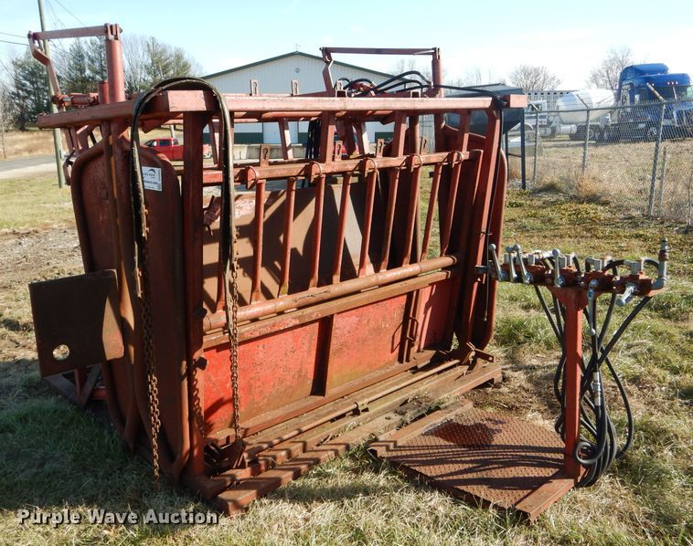 image for item DH6891 Bowman turn table and squeeze chute