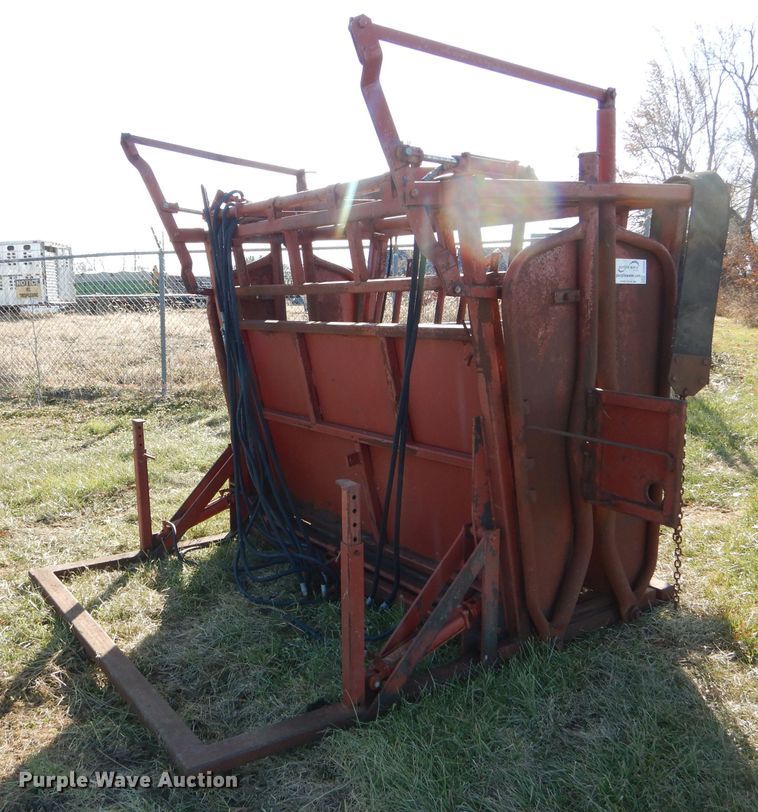 image for item DH6891 Bowman turn table and squeeze chute