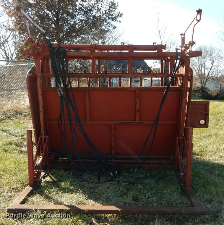 image for item DH6891 Bowman turn table and squeeze chute