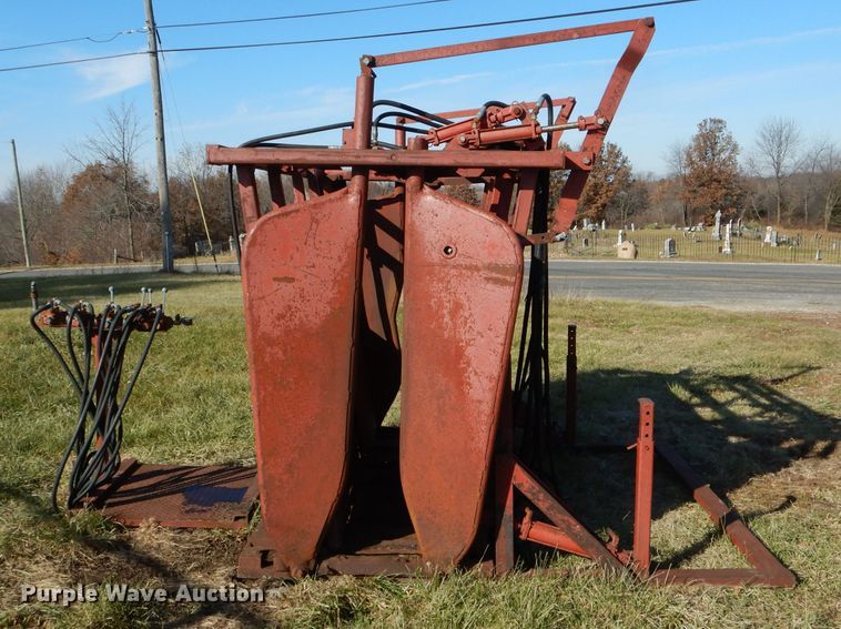 image for item DH6891 Bowman turn table and squeeze chute