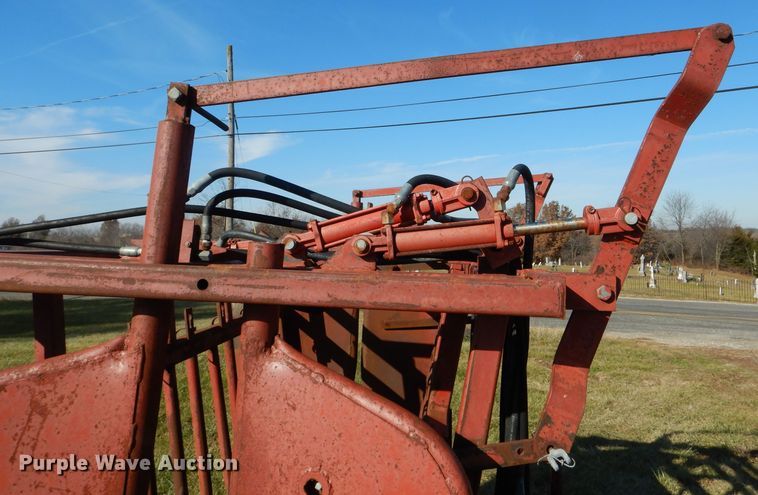 image for item DH6891 Bowman turn table and squeeze chute