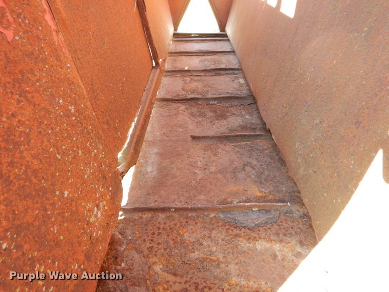 image for item DH6891 Bowman turn table and squeeze chute