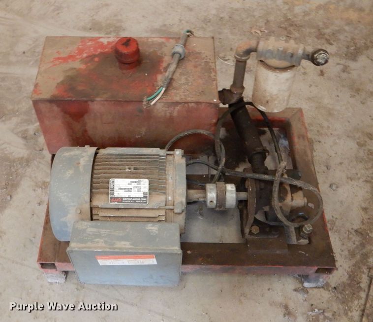 image for item DH6891 Bowman turn table and squeeze chute