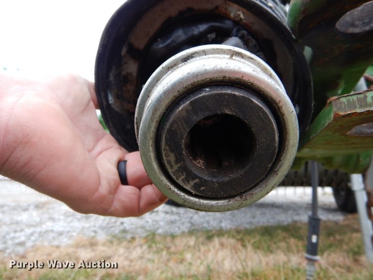 image for item DH6902 2015 Krone Comprima V180 round baler