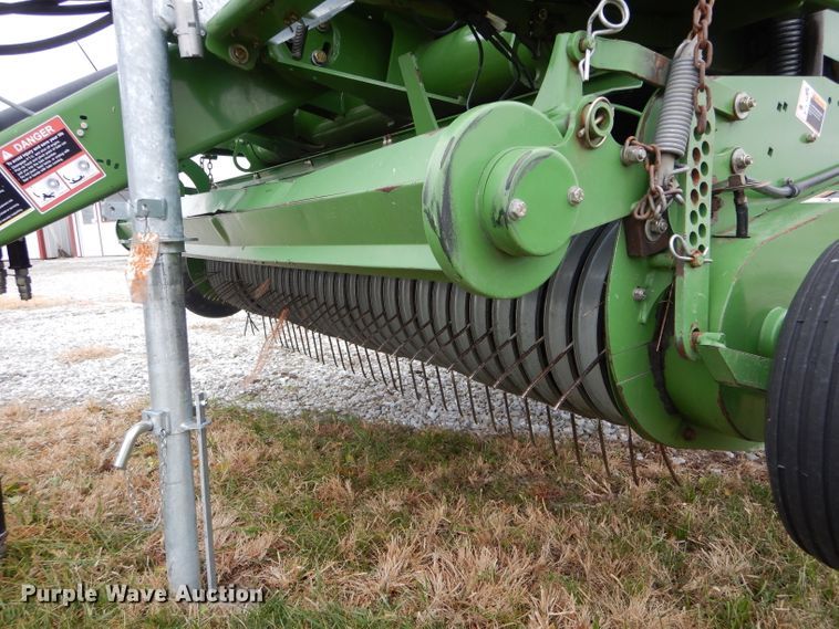 image for item DH6902 2015 Krone Comprima V180 round baler