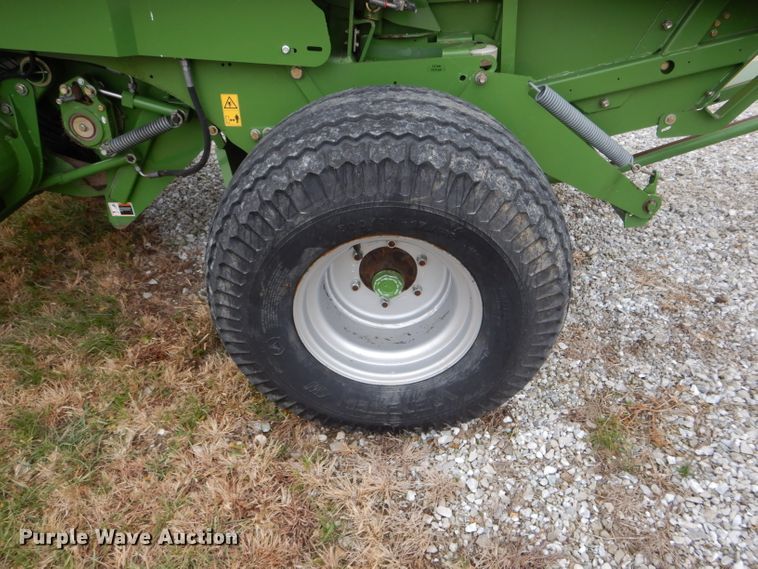 image for item DH6902 2015 Krone Comprima V180 round baler