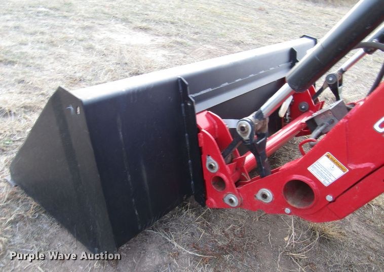 image for item DH8256 2016 Massey-Ferguson 4710 MFWD tractor