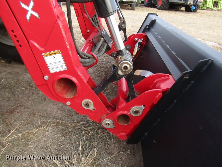 image for item DH8256 2016 Massey-Ferguson 4710 MFWD tractor