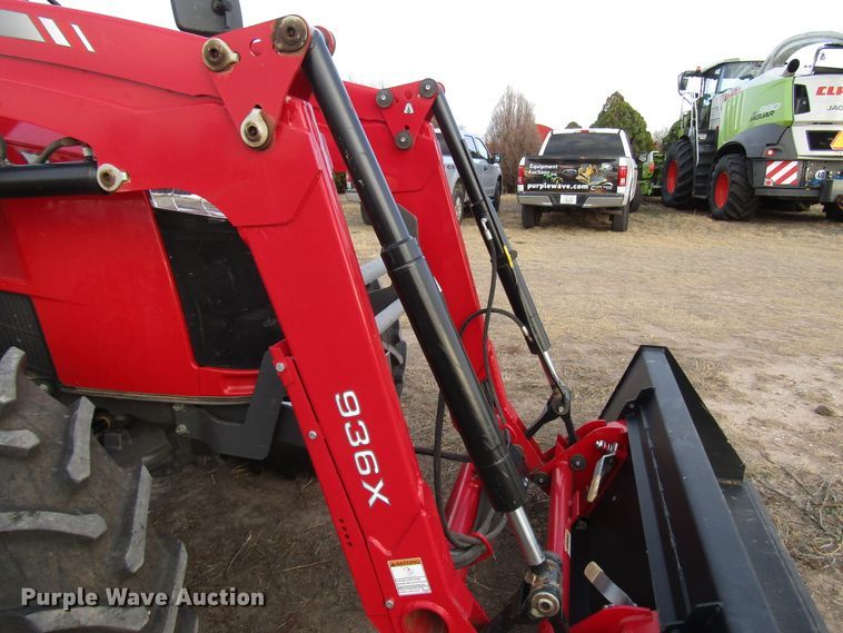 image for item DH8256 2016 Massey-Ferguson 4710 MFWD tractor