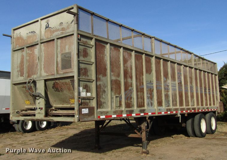 image for item DH8258 2012 silage trailer