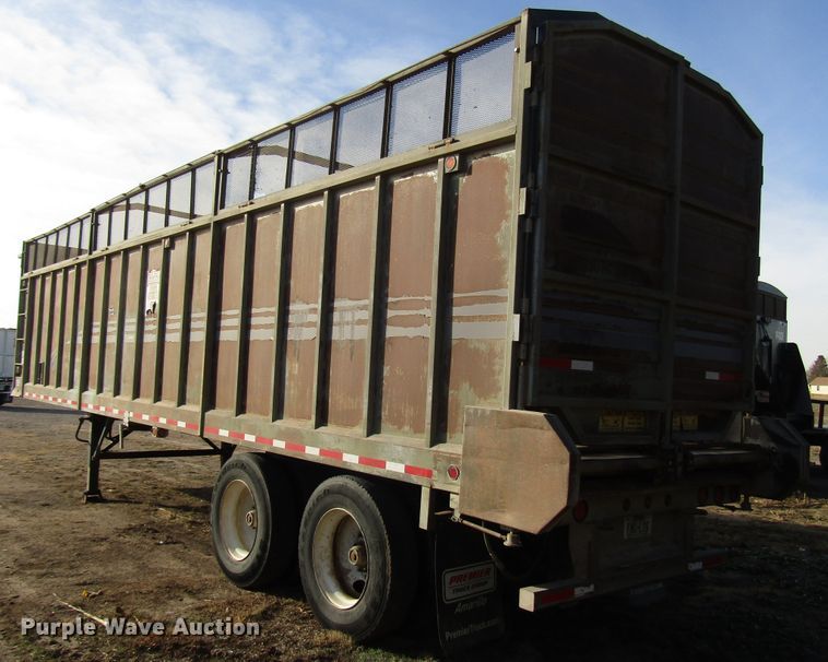 image for item DH8258 2012 silage trailer