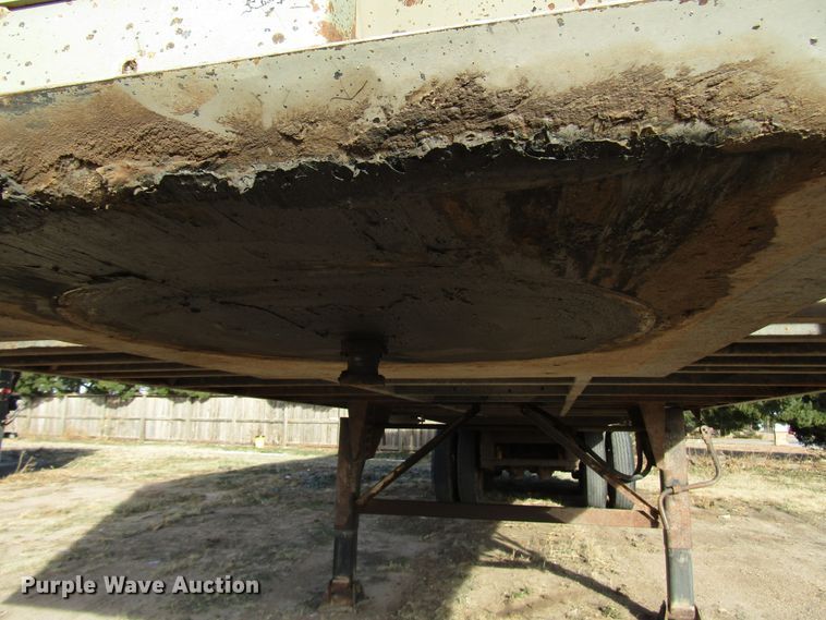 image for item DH8258 2012 silage trailer