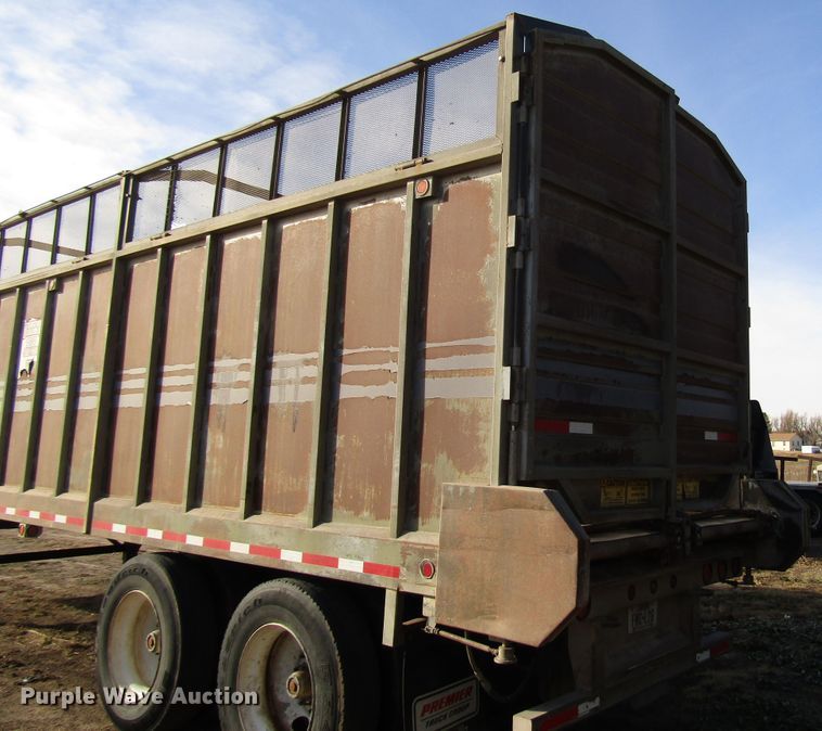 image for item DH8258 2012 silage trailer