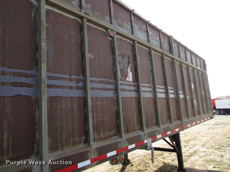 image for item DH8258 2012 silage trailer