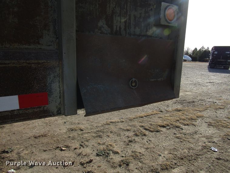 image for item DH8258 2012 silage trailer