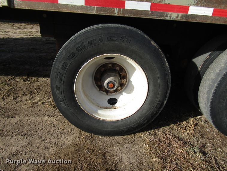 image for item DH8258 2012 silage trailer