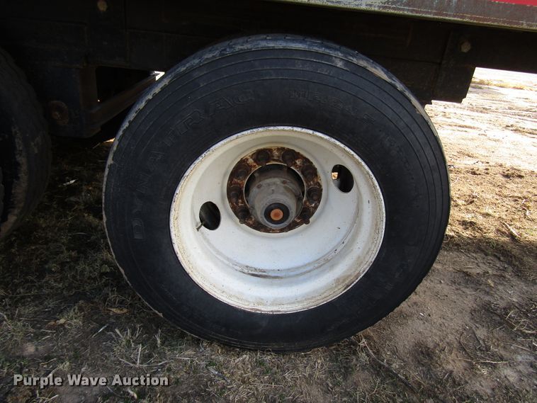 image for item DH8258 2012 silage trailer