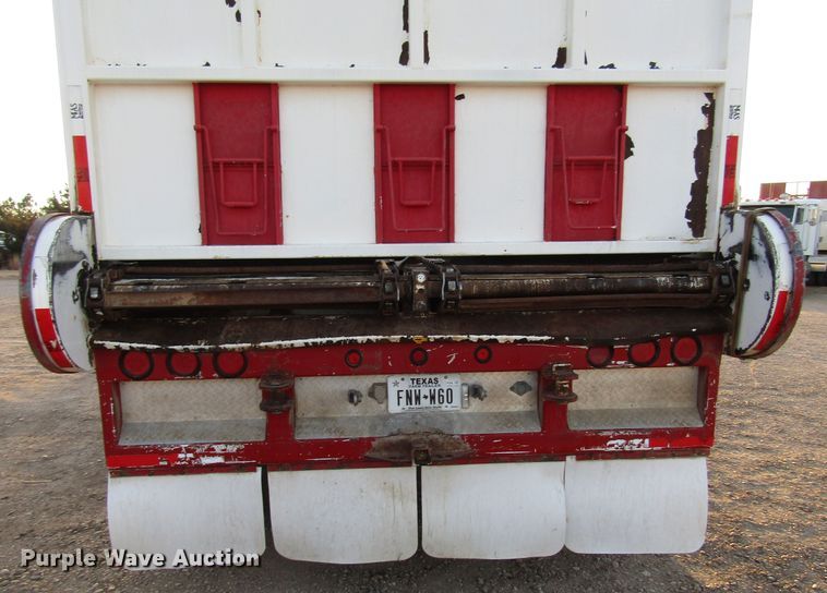 image for item DH8259 2013 Mas silage trailer