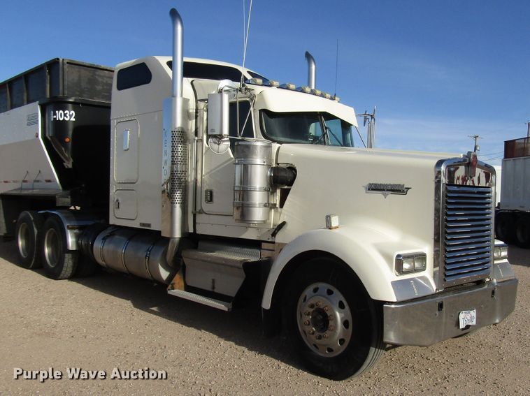 image for item DH8262 2000 Kenworth W900 semi truck