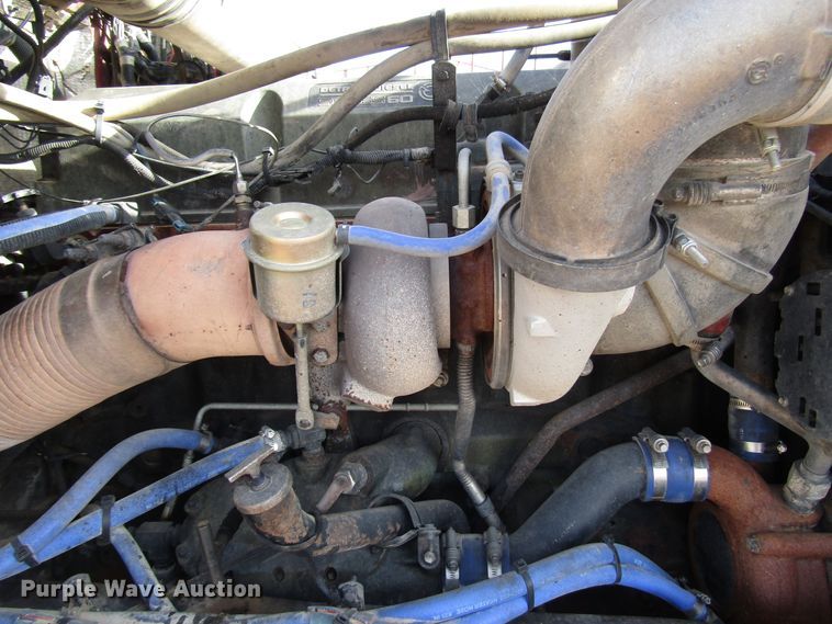 image for item DH8262 2000 Kenworth W900 semi truck