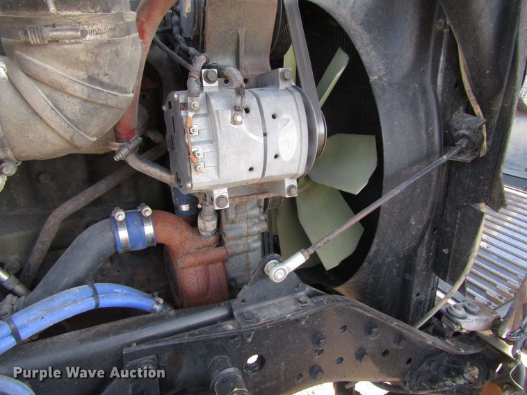 image for item DH8262 2000 Kenworth W900 semi truck