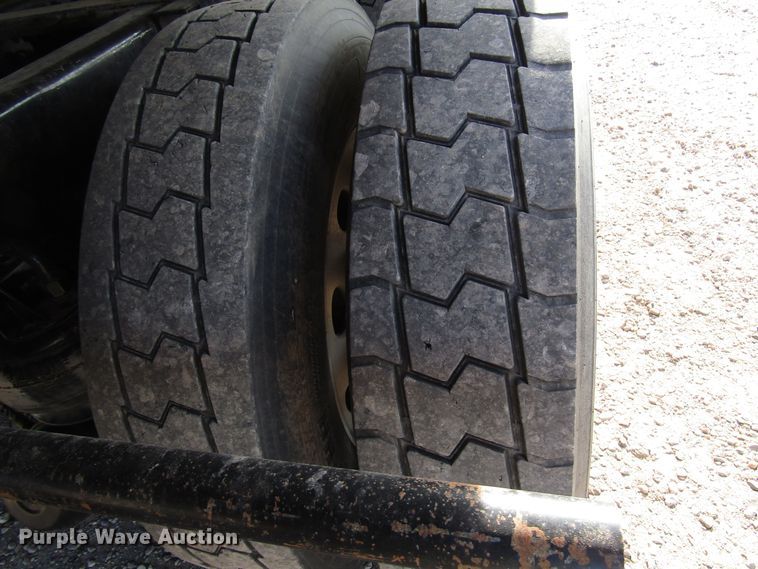 image for item DH8262 2000 Kenworth W900 semi truck