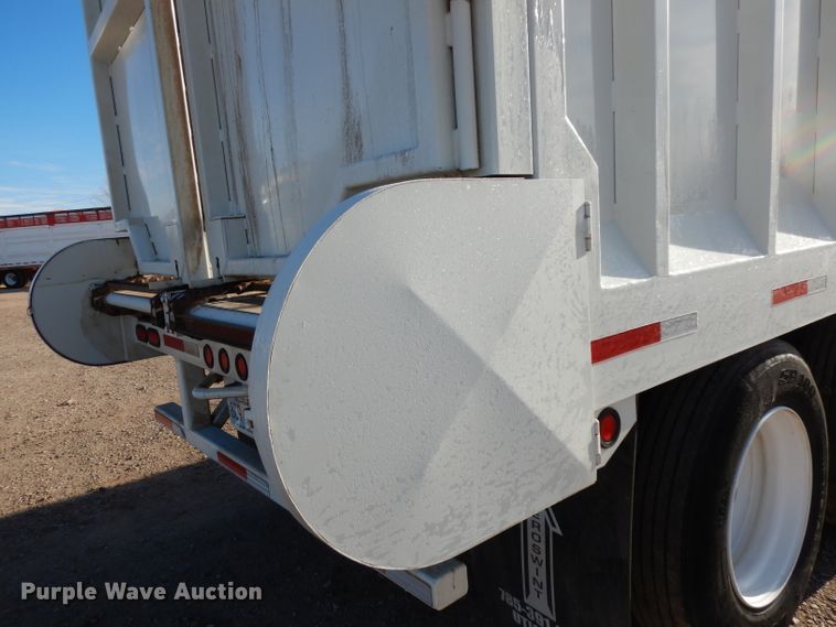 image for item DH8265 2012 Aeroswint silage trailer