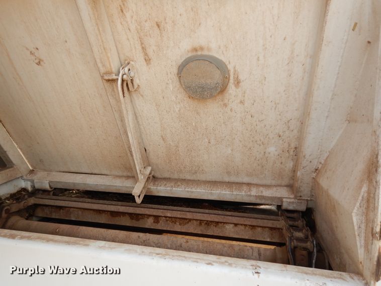 image for item DH8268 2017 Mas silage trailer