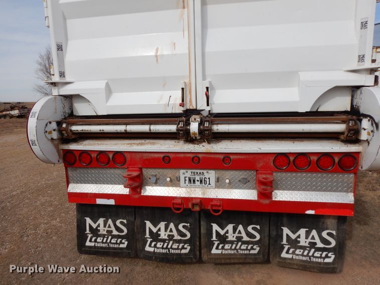 image for item DH8268 2017 Mas silage trailer