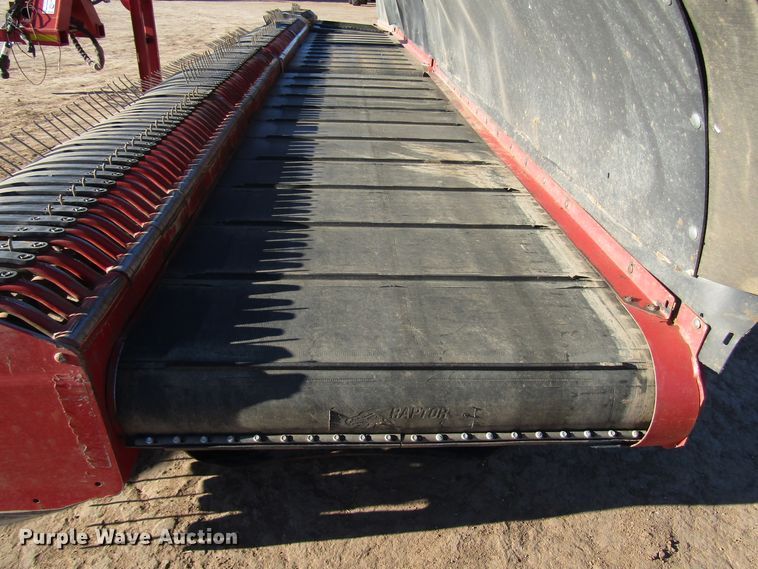 image for item DH8305 2016 H&S Tri-Flex 6135 hay merger