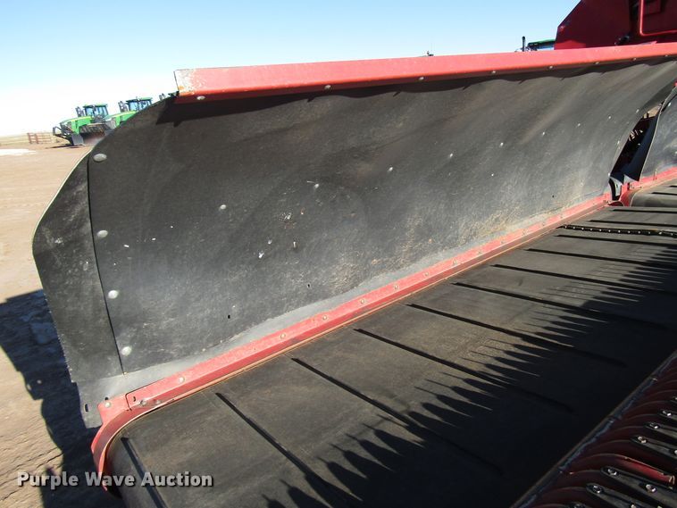 image for item DH8305 2016 H&S Tri-Flex 6135 hay merger