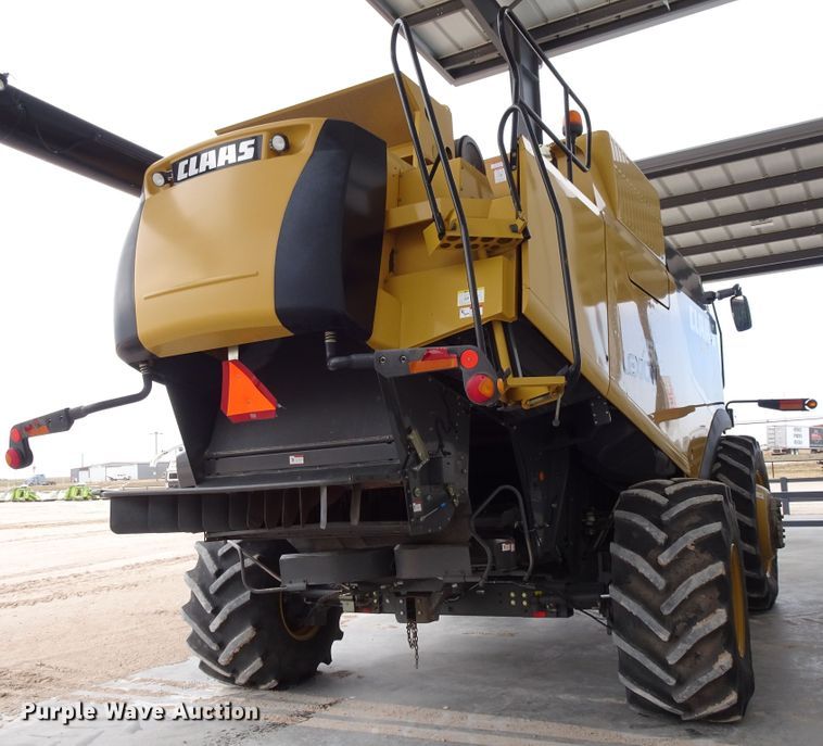 image for item DI0756 2013 Lexion 750 combine